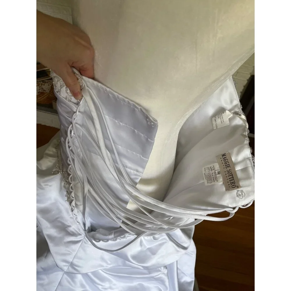Maggie Sottero Imperial Gown Brielle Wedding Dress Strapless Bustle Train 12 - Picture 7 of 16